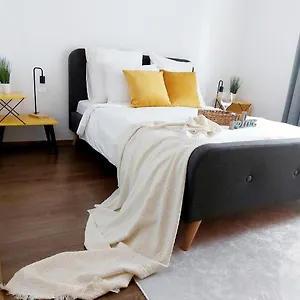 cozy-apartment-in-the-center-of-bucharest.bucharesthotelsnow.com/